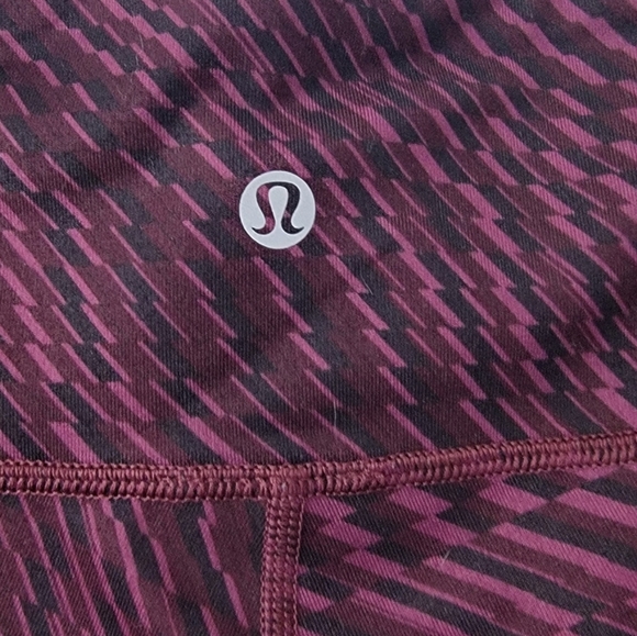 Lululemon Athletica woman's size 6 Shiftted Horizon red and grape color - Picture 5 of 11